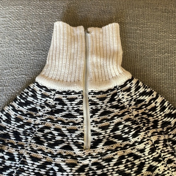 NWT AVANTLOOK Sweater! - Picture 8 of 10